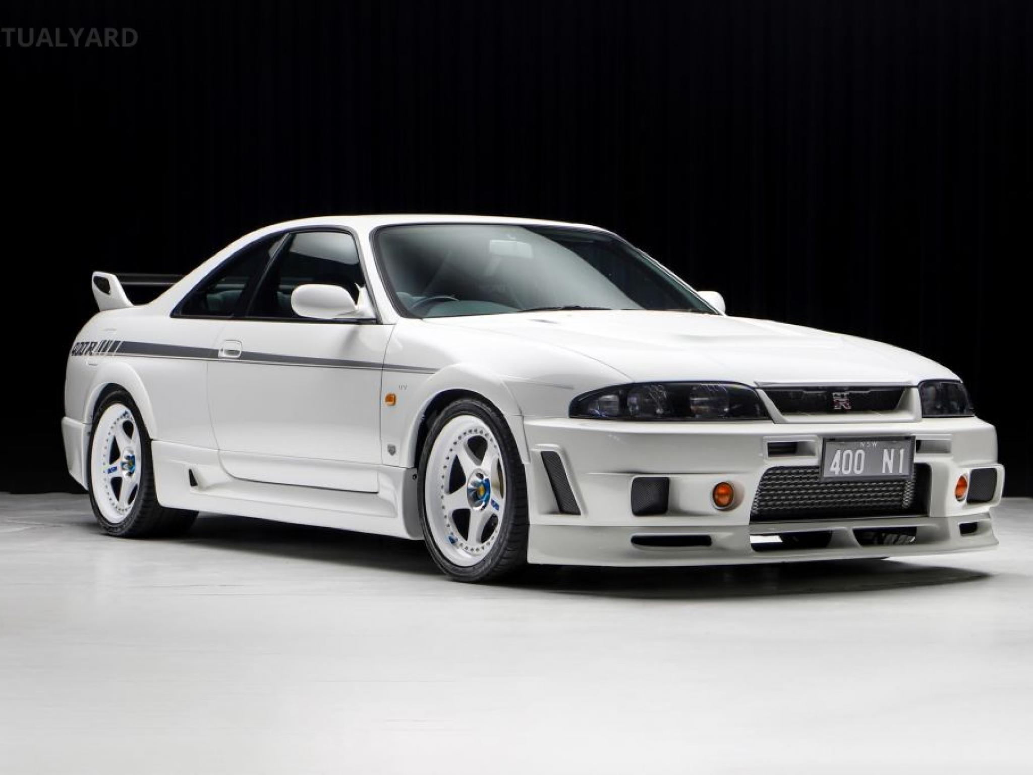NISSAN SKYLINE