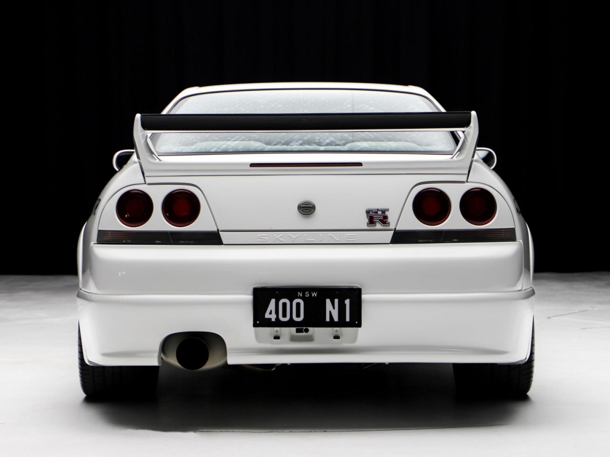 NISSAN SKYLINE
