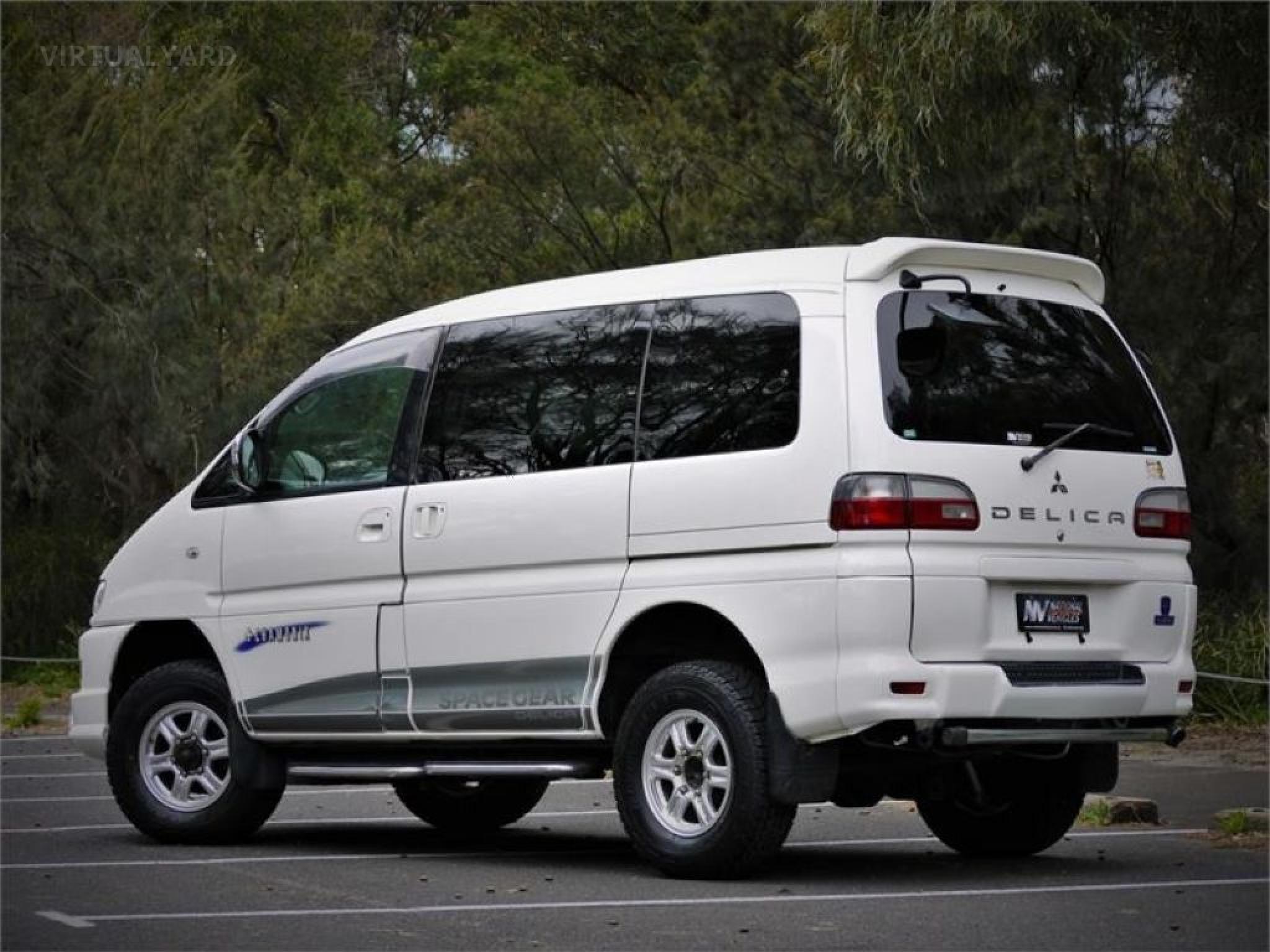 MITSUBISHI DELICA
