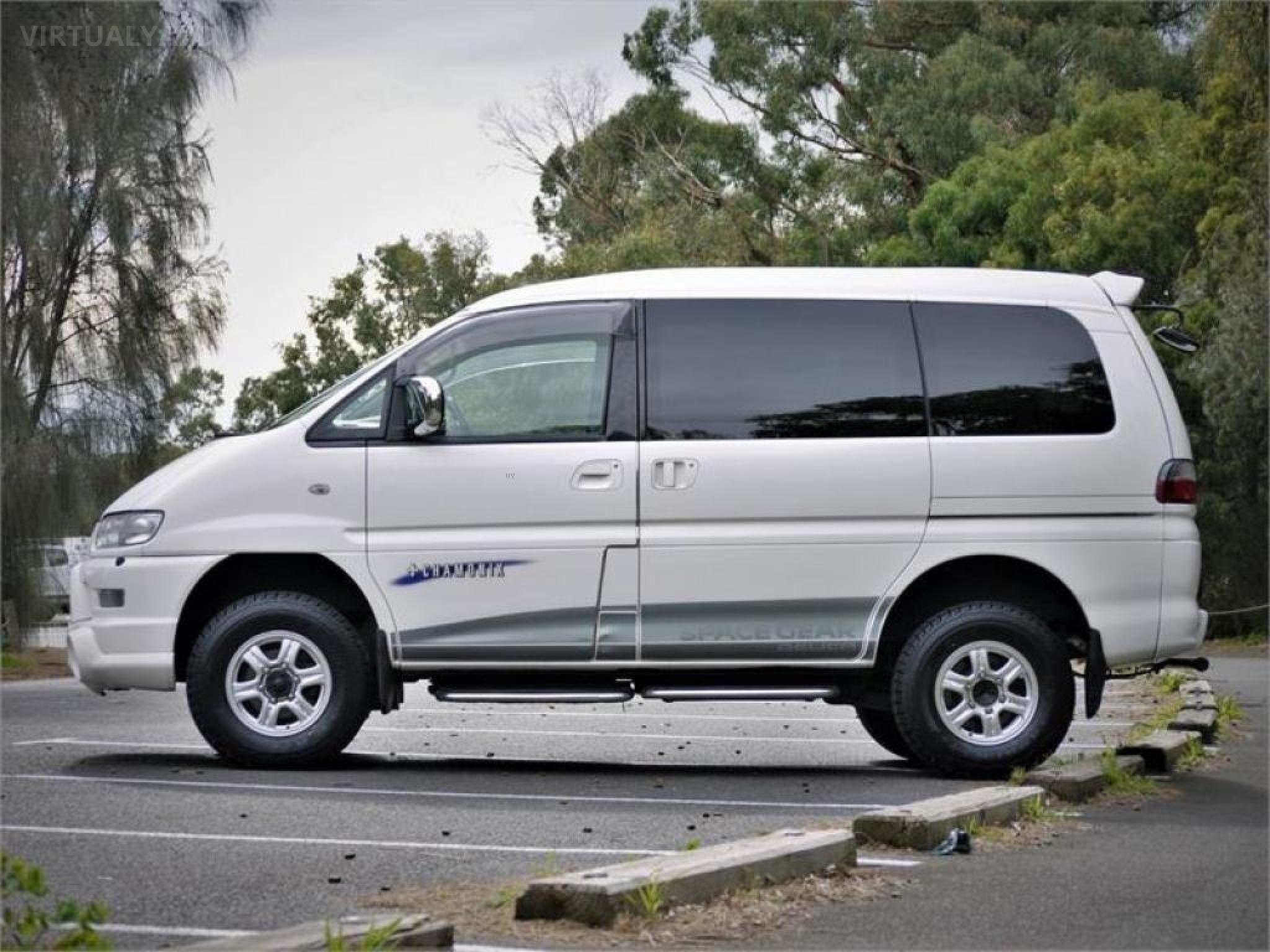 MITSUBISHI DELICA