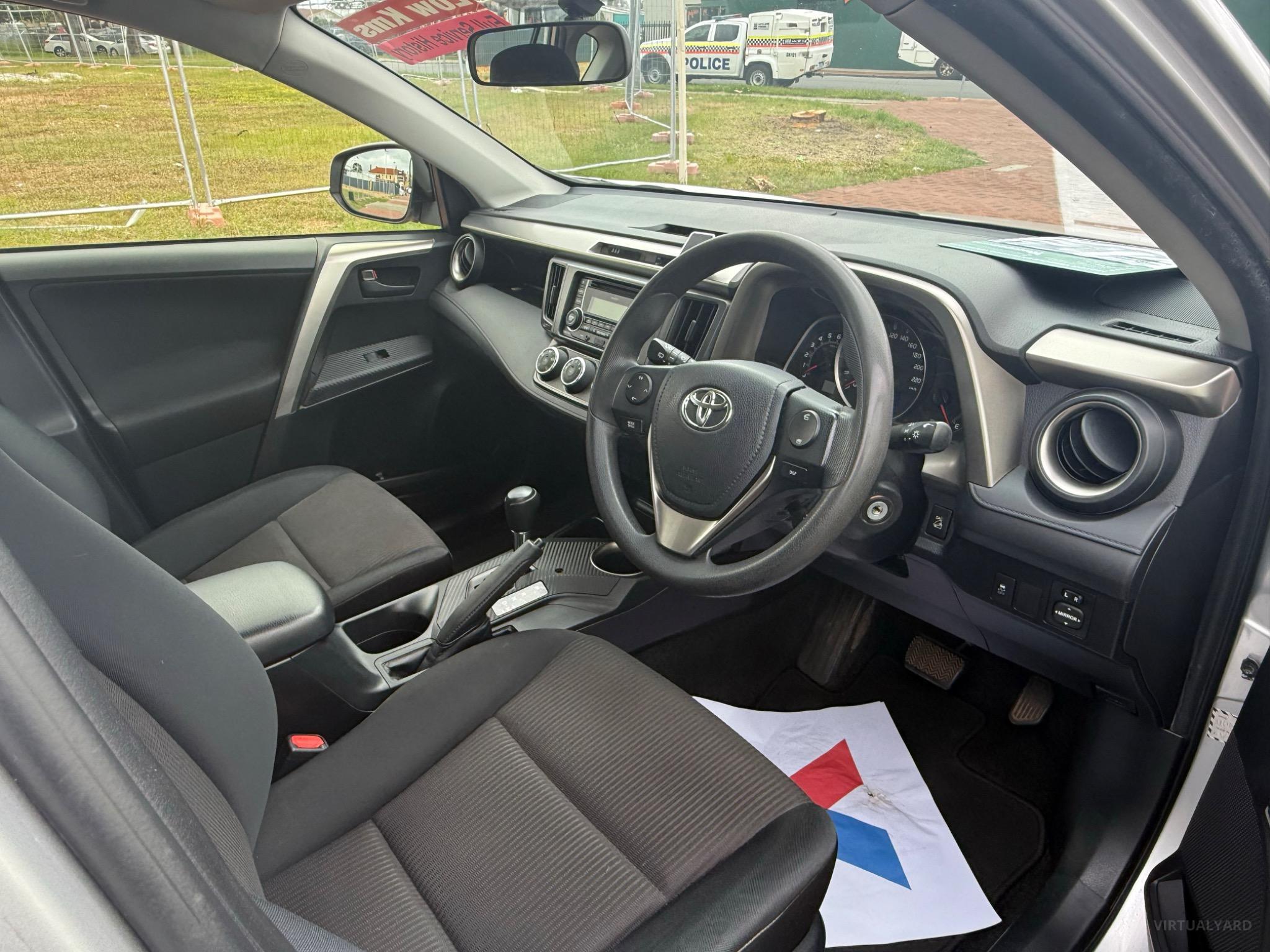 TOYOTA RAV4