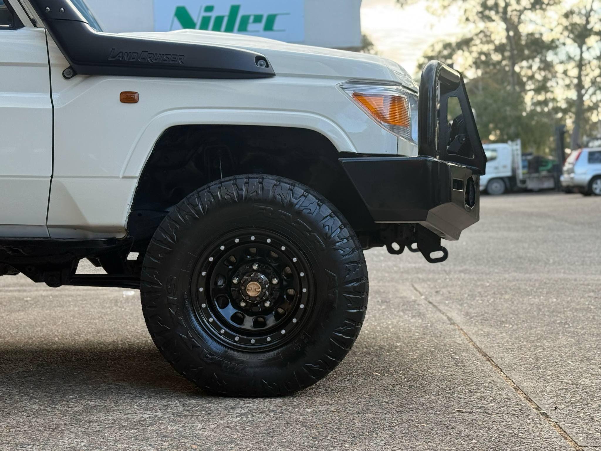 TOYOTA LANDCRUISER