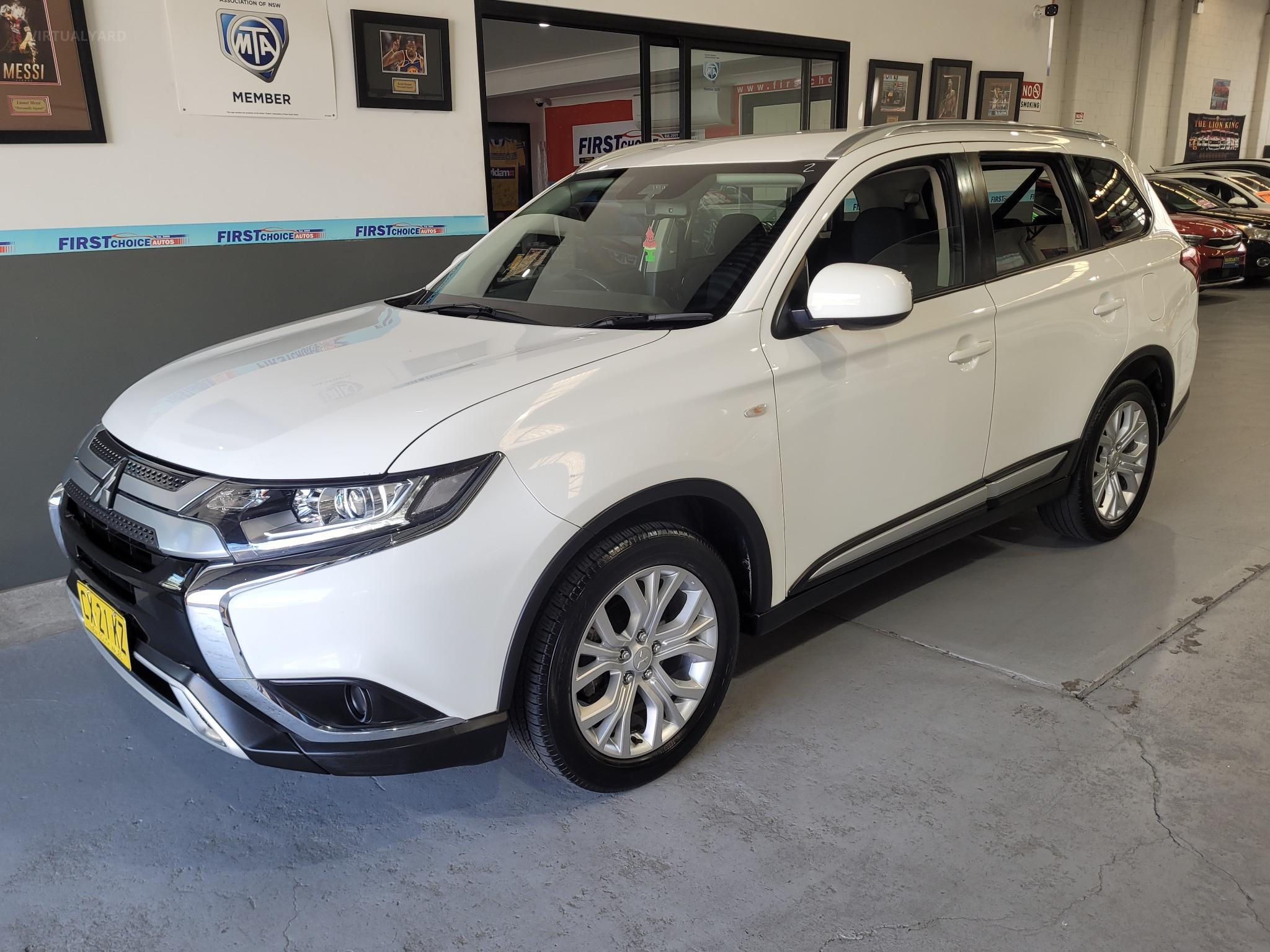 MITSUBISHI OUTLANDER