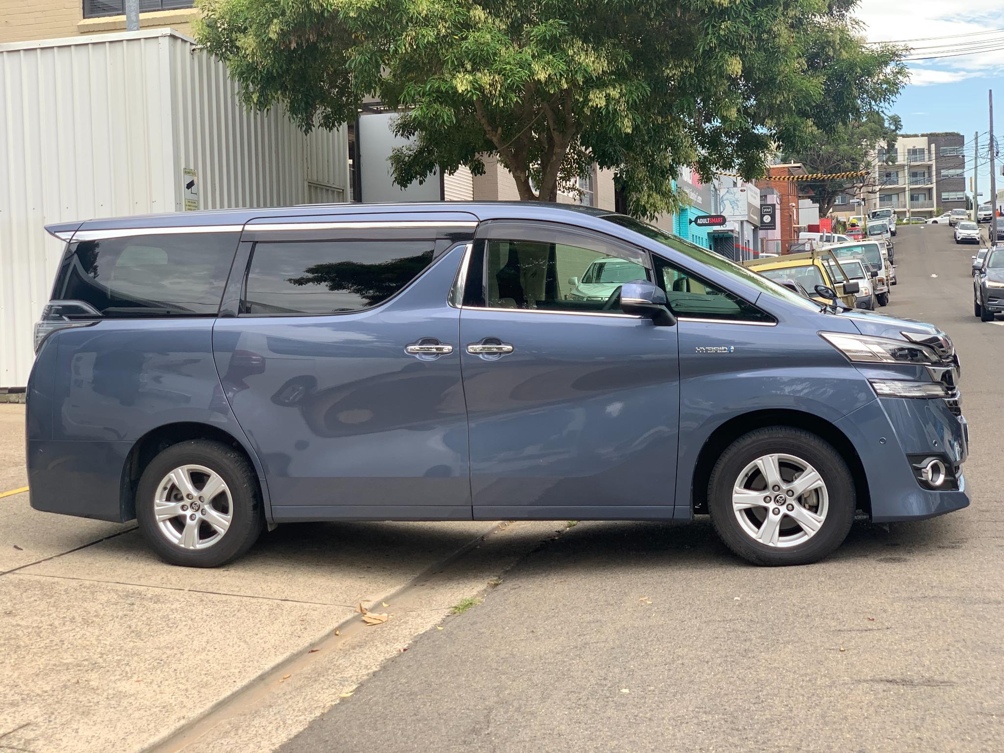 Toyota vellfire hybrid
