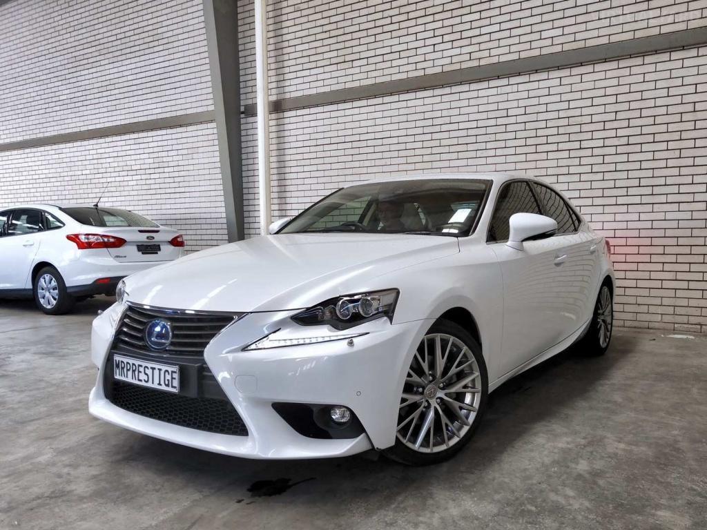 Lexus Is300h Ave30r Luxury Sedan 4dr Cvt 1sp 2 5i 105kw