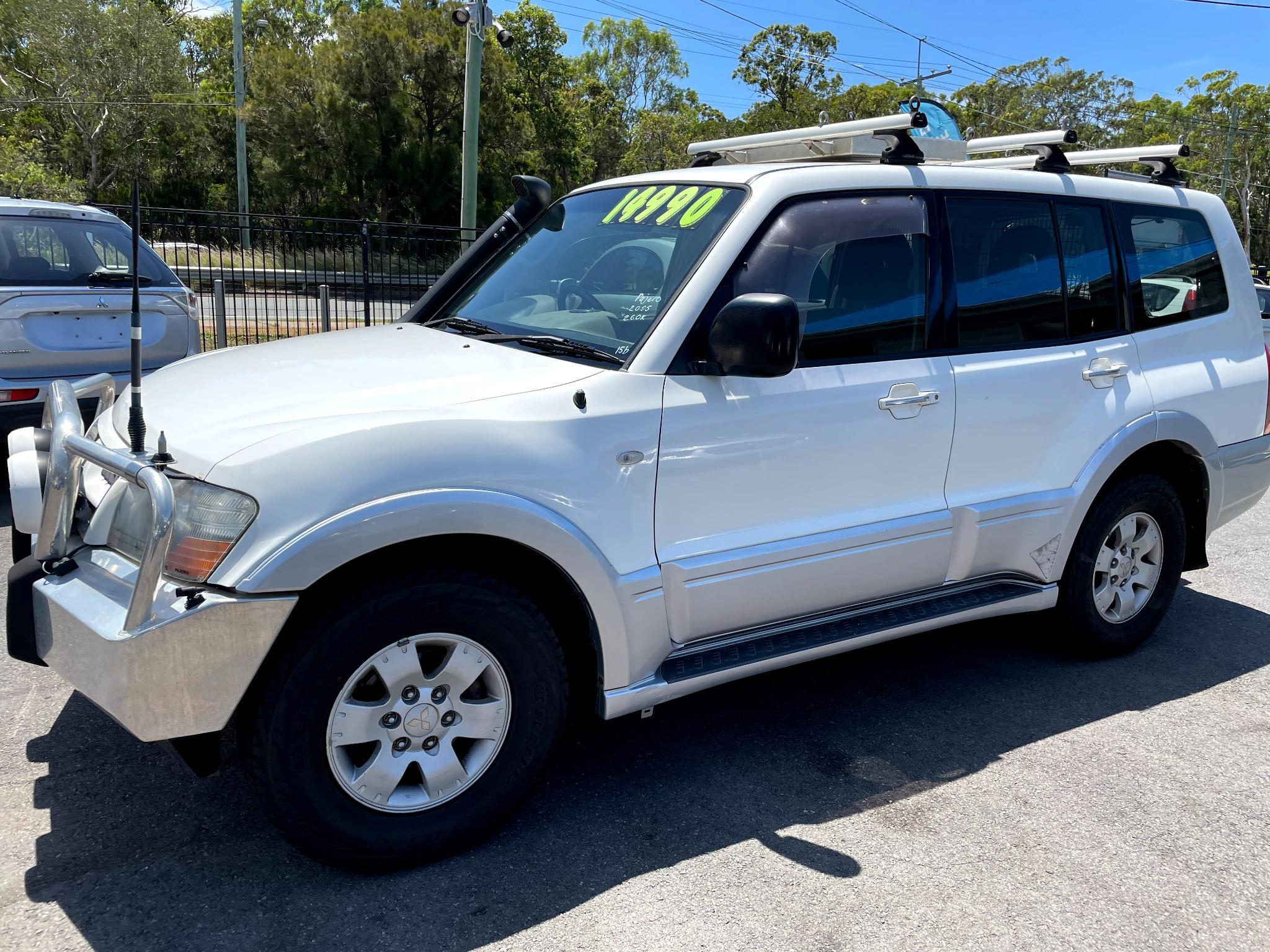 Mitsubishi pajero wagon