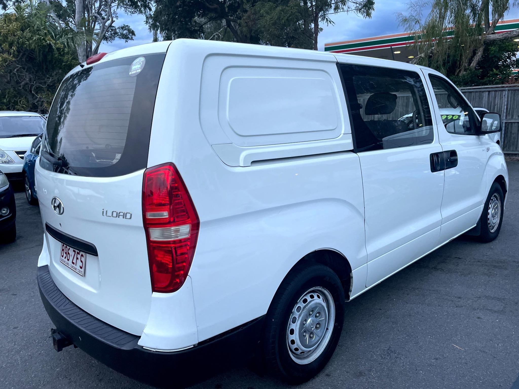 HYUNDAI ILOAD TQ V VAN CREW CAB 6ST 4DR SPTS AUTO 5SP 2 5DT