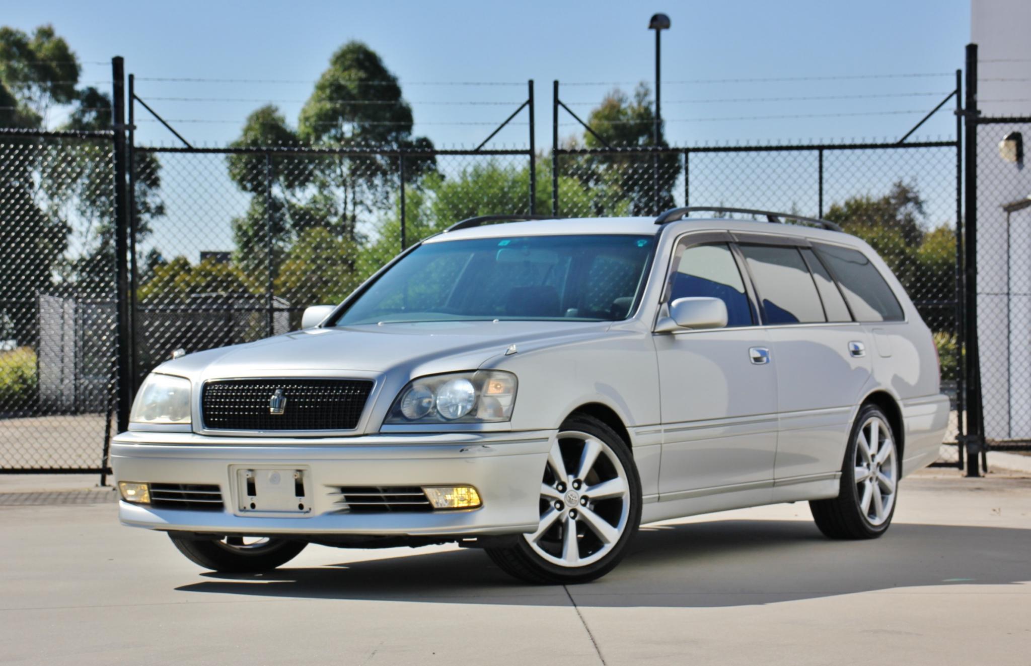 Toyota crown estate
